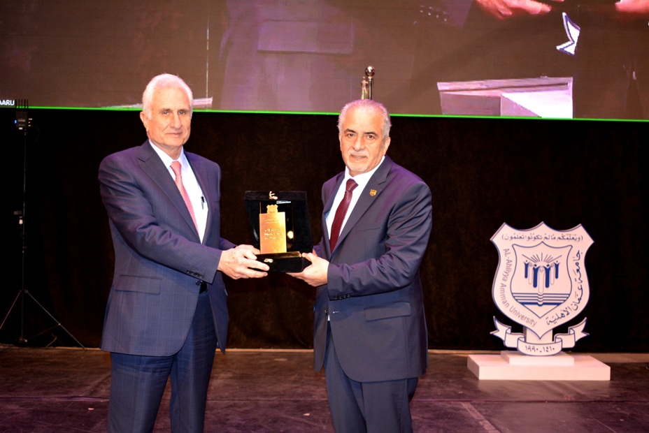 عويس يفتتح في عمان الاهلية مؤتمر