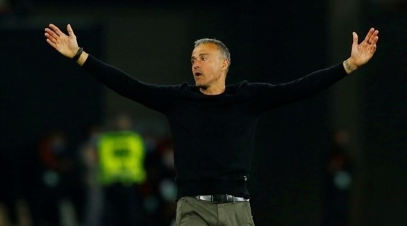 لويس إنريكي مرشحا لقيادة مانشستر يونايتد