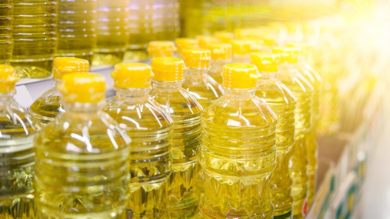 دخول قرار إخضاع الزيوت النباتية لضريبة