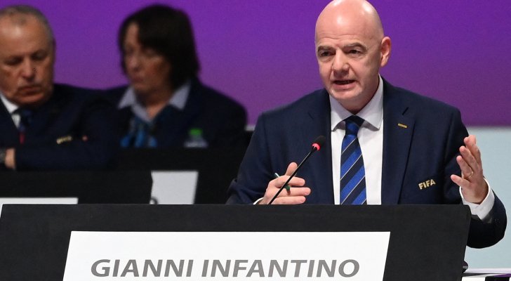 إنفانتينو يعلن ترشحه رسميا لولاية جديدة