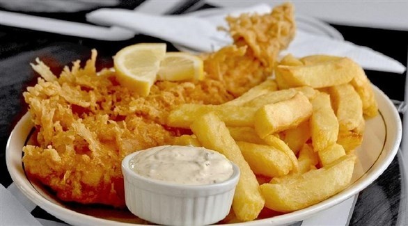 بريطانيا: طبق السمك والبطاطا المقلية يتأثر