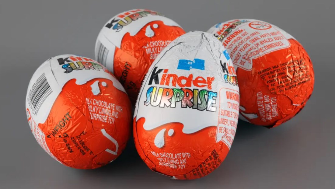 بيضة كيندر الشهيرة تقلق بريطانيا.. تسبب