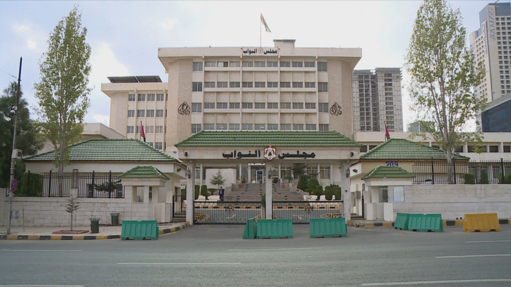 النواب يناقشون اليوم معدل خدمة العلم