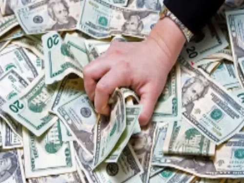 تعرفوا على أغنى سيدة في العالم