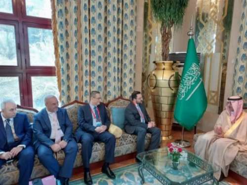 وزير المالية يبحث مع نظيره السعودي