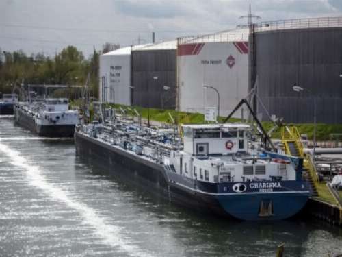 شبح الانقسام يخيم مجددا على السياسة