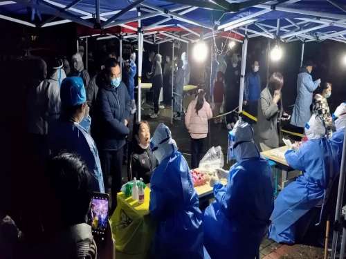 بعد اختبار جماعي آخر.. شنغهاي تبدأ