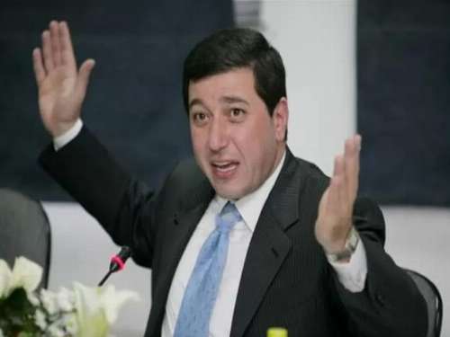 باسم عوض الله مكتئب.. وهذا ما