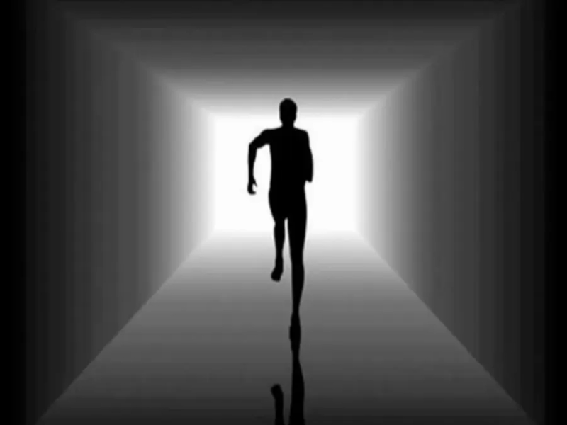 انظر جيدا.. هل ترى رجلا يركض