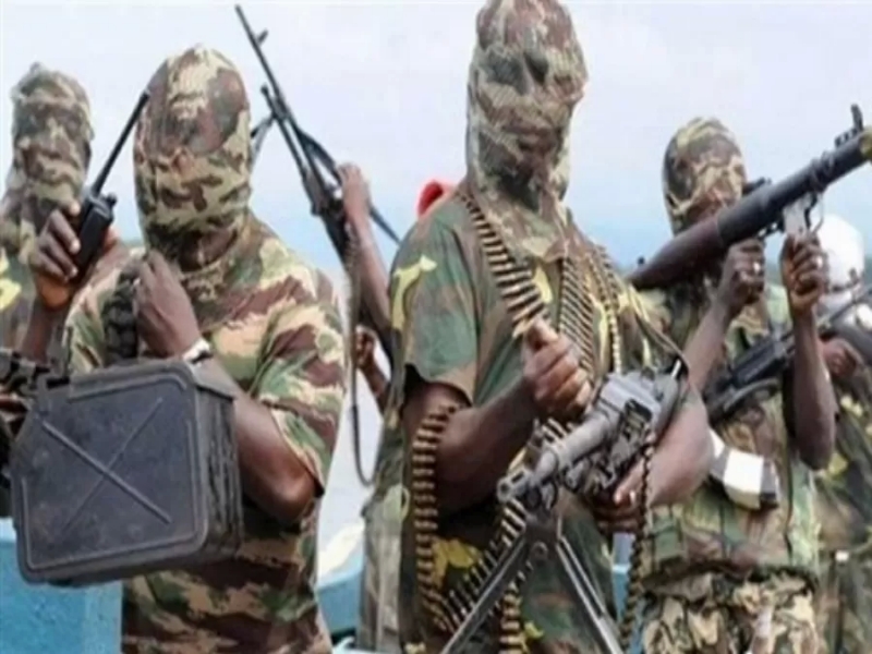 مقتل أكثر من 100 شخص في