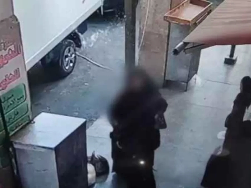 متسولات بقناوي ولسان بذيء في سوق