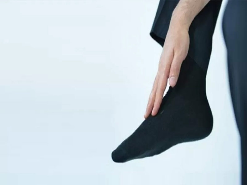 حكم المسح على الجوربين الرقيقين