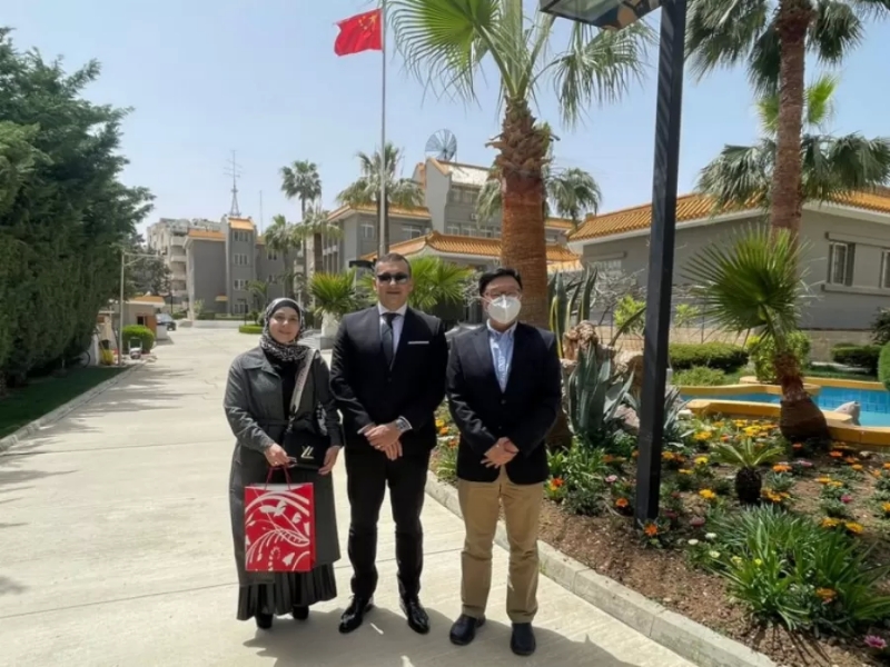 السفارة الصينية في عمّان تعايد ابوكف