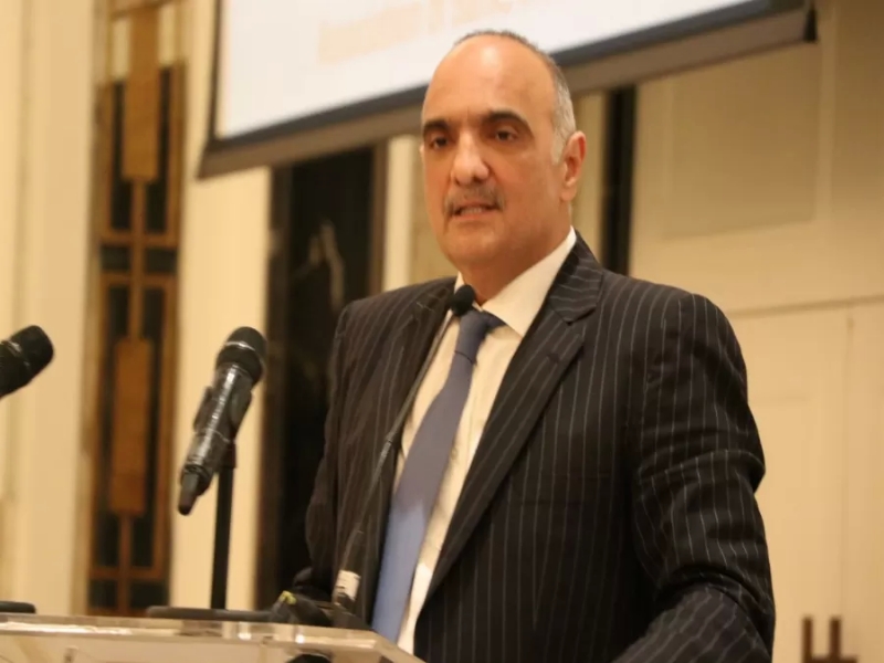 بشر الخصاونة: الملك طمأنني أنه بخير