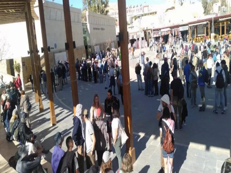 البترا تستعيد ألقها السياحي (صور)