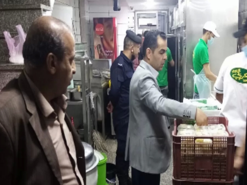 اتلاف كميات من الدواجن في الرصيفة