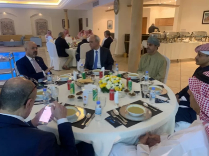السفير السعودي يقيم إفطارا لسفراء في