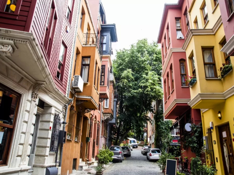 ما يجب أن تعرفه كأجنبي عن