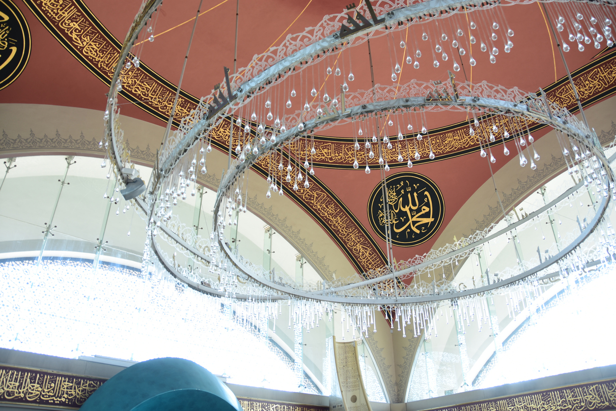 أول مسجد تصممه امرأة.. تعرّف على