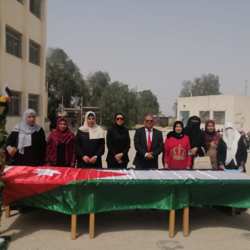 مدرسة منجا الثانوية المختلطة للبنات تحتفل