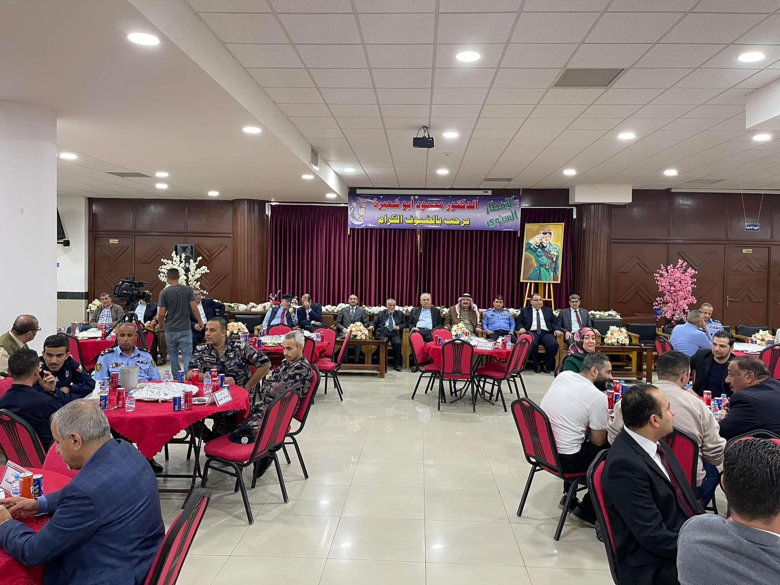 شركة الزرقاء للتعليم والإستثمار تقيم الافطار