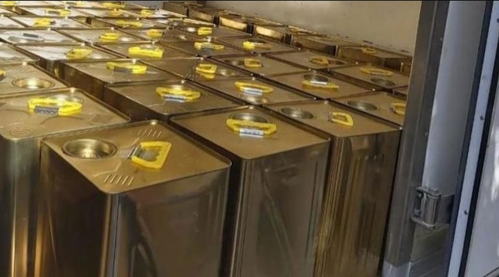 ضبط 85 تنكة زيت زيتون مغشوشة