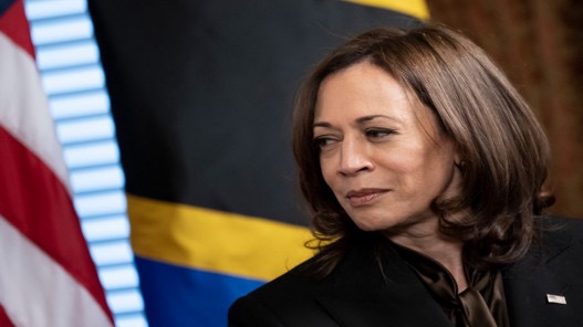 روسيا تحظر على 29 أميركيا بينهم