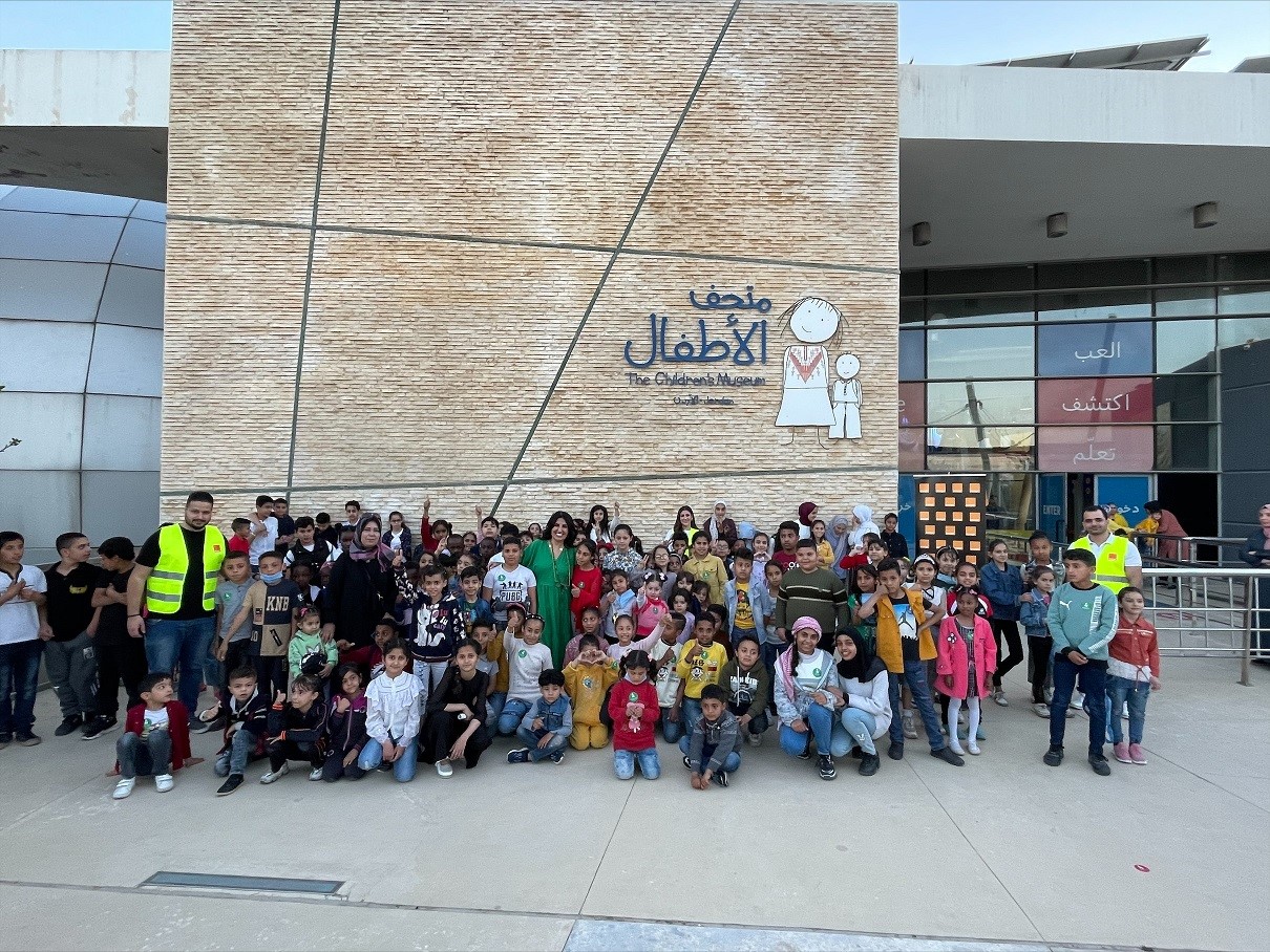 أورنج الأردن ترعى إفطارين للأيتام في