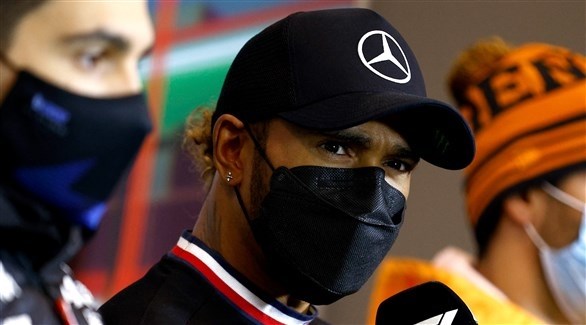 هاميلتون يستبعد المنافسة على اللقب بعد