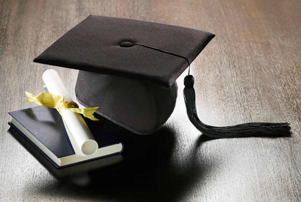 سوسن المومني مبارك الماجستير