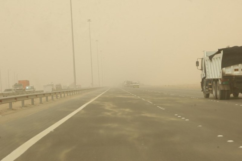 العاصفة الرملية التي ضربت الاردن تصل