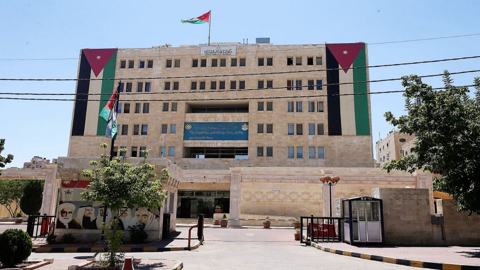 الخدمة المدنية يوضح حول تعيينات الغذاء