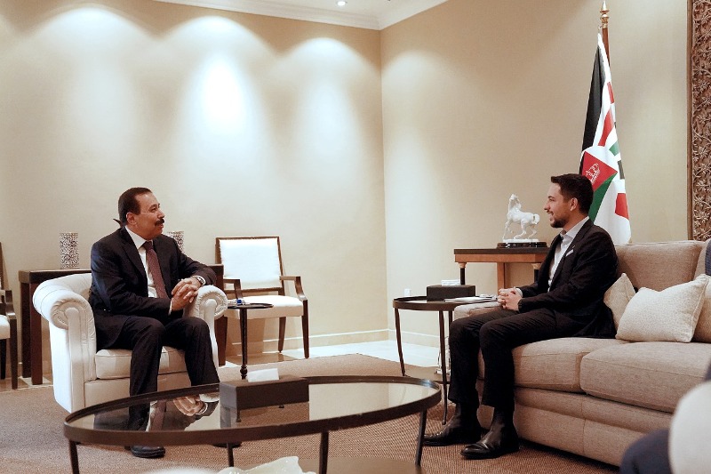 ولي العهد الامير الحسين يستقبل النعيمي