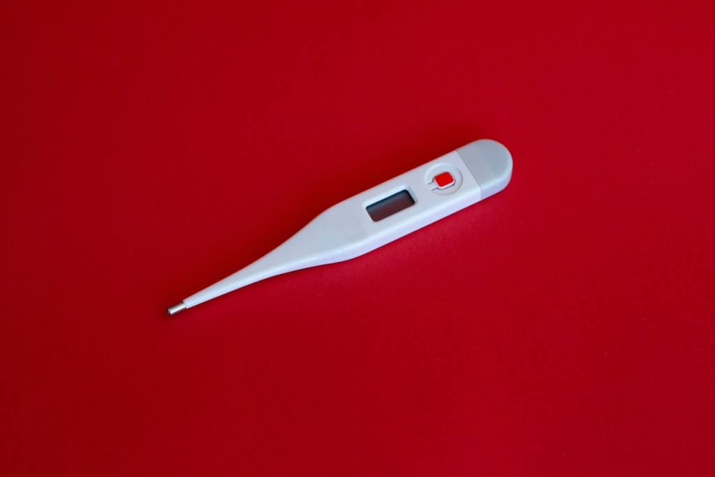 كيف أخفض حرارة الطفل سريعا في