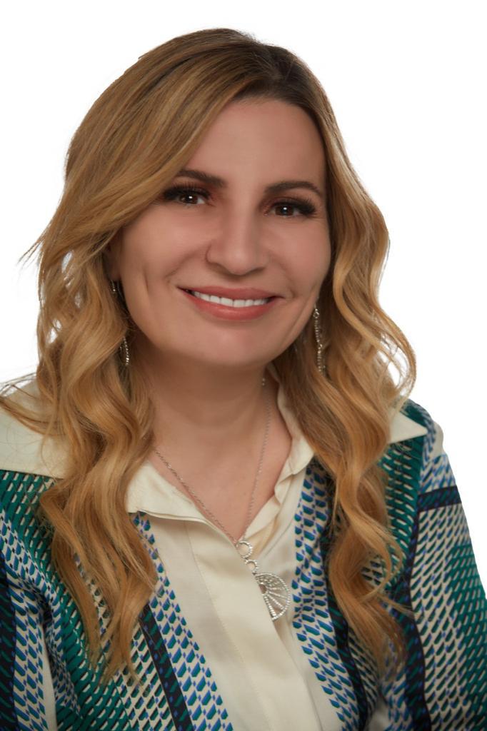 هل تكون بثينة الطراونة أول نقيب