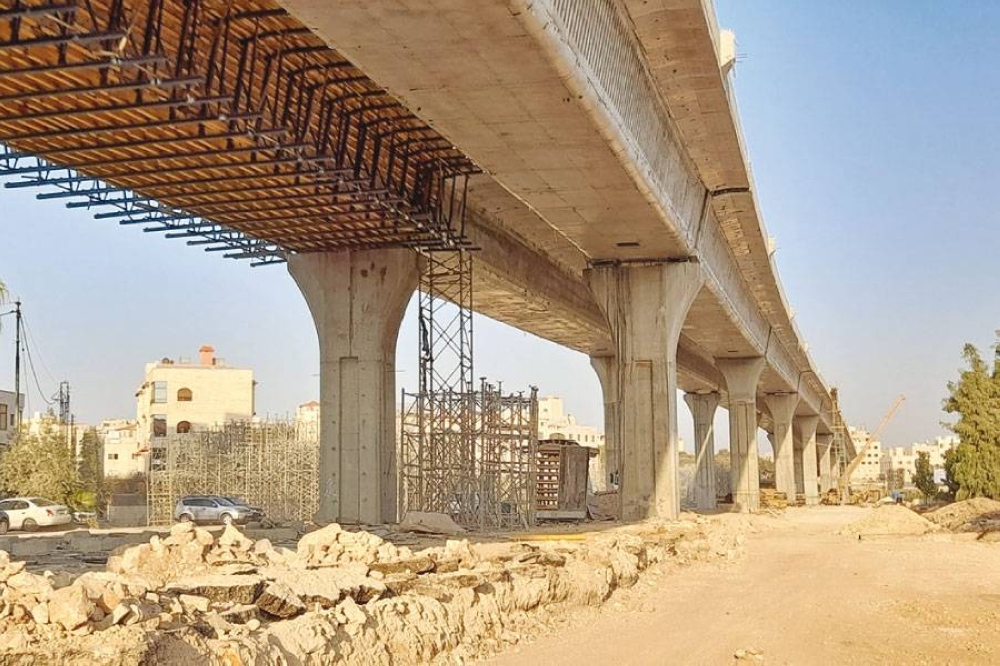 شكاوى من تأخر إنجاز مشروع تقاطع