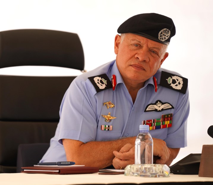 الحواتمة ينقل تحيات الملك لـ منتسبي