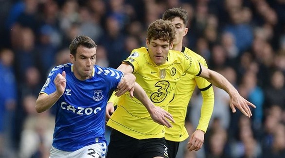 الدوري الإنجليزي: إيفرتون يهزم تشيلسي ويحافظ