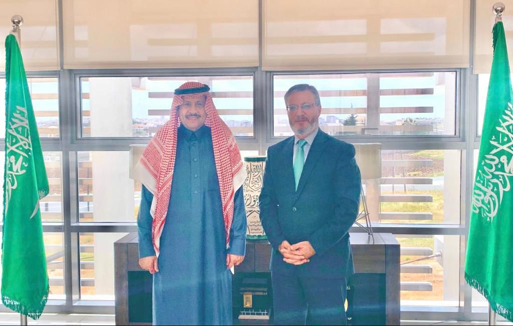 السفير السعودي السديري يلتقي فايق حجازين