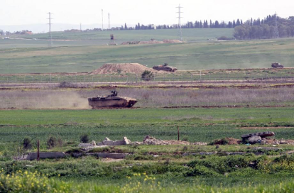 الاحتلال يستهدف الأراضي الزراعية شرق خان