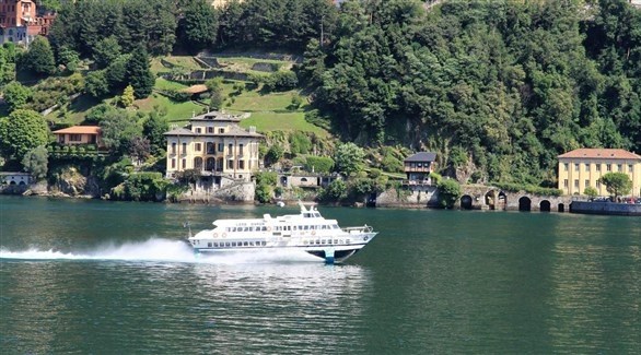 بحيرة كومو .. وجهة النجوم والأثرياء