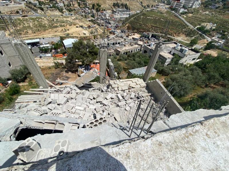 الاشغال تكشف سبب انهيار منزل السلط..