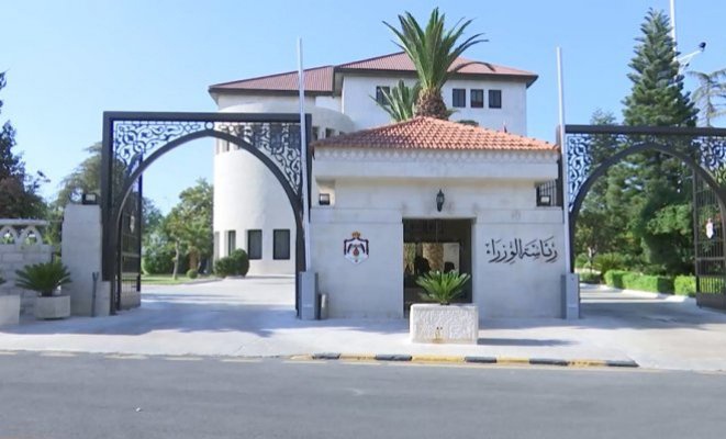 الحكومة تفرض على الانتحار في العلن