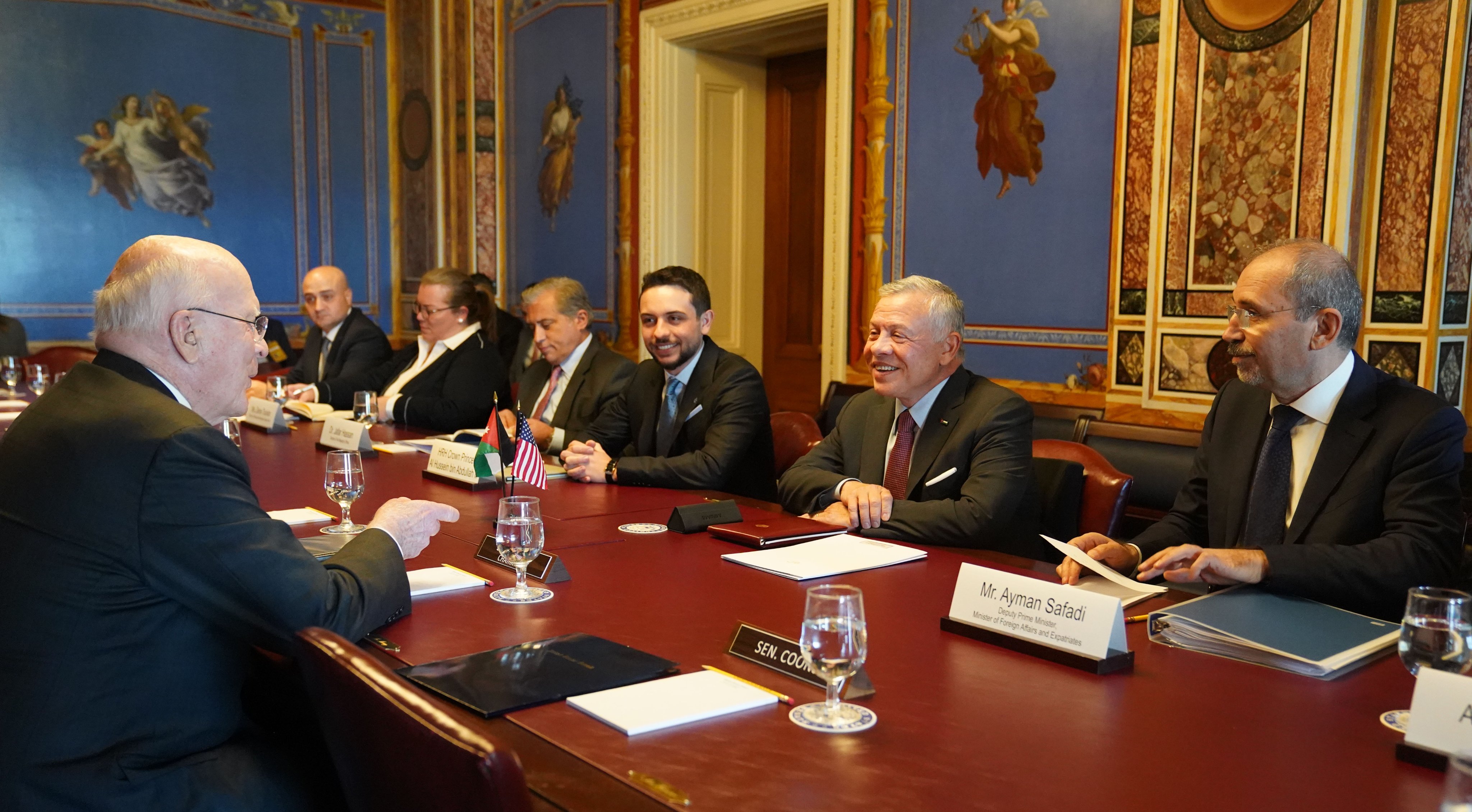 الملك يجتمع برئيس وأعضاء لجنة المخصصات