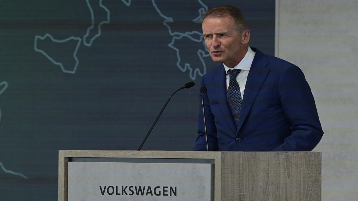 فولكس فاغن تدعو للتفاوض مع روسيا