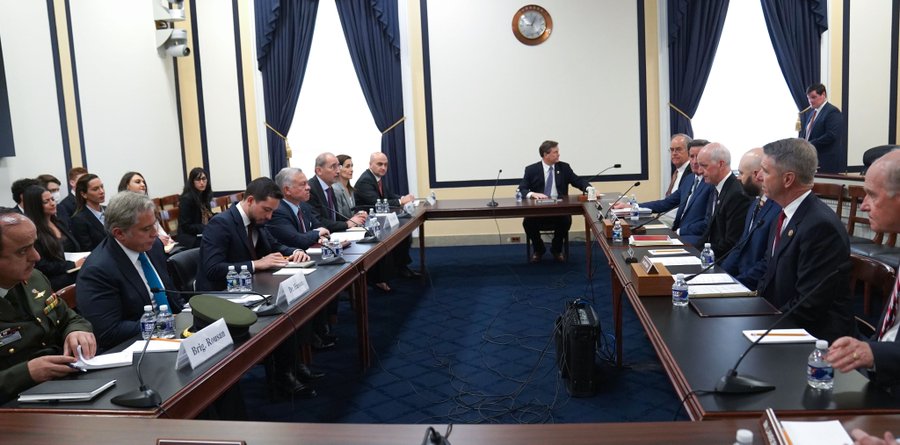 الملك يجتمع برؤساء وأعضاء لجان بمجلس