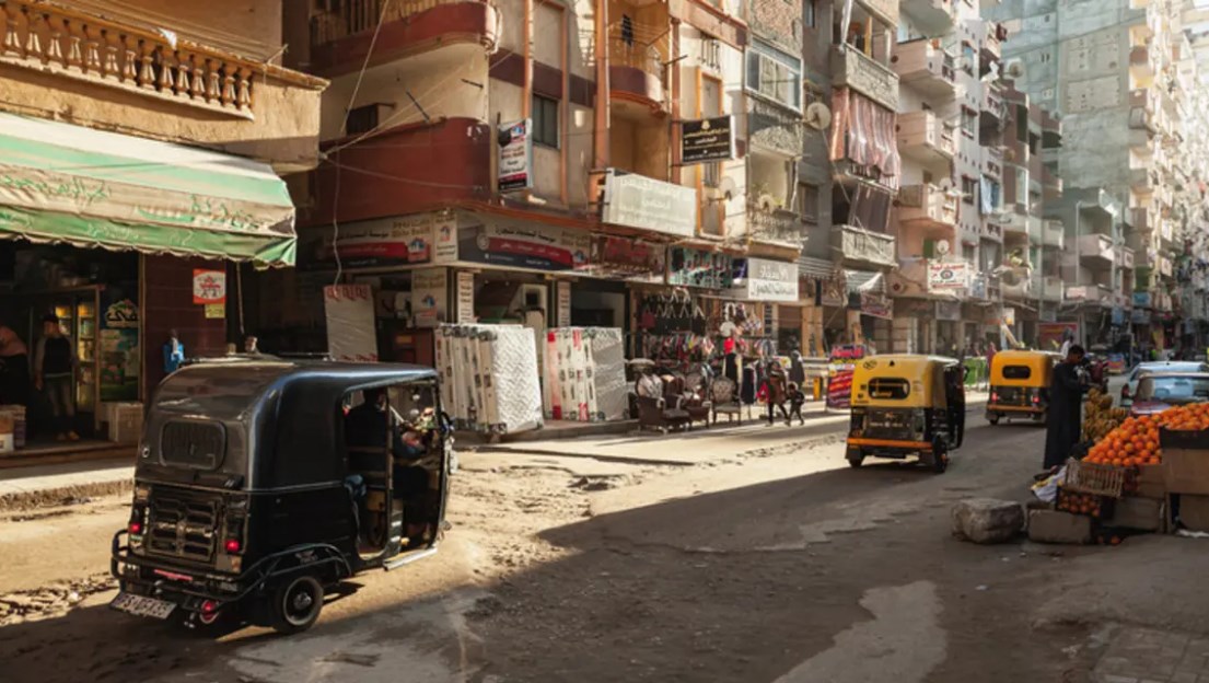 سائق توك توك يشغل مصر.. احتال