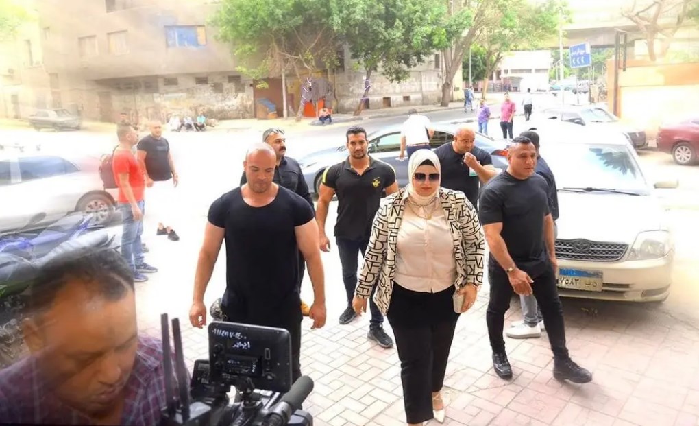 معلمة تثير جدلا في مصر.. بعد