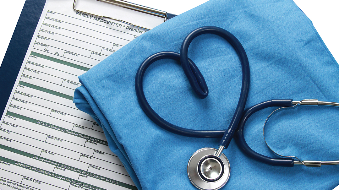 الصحة العالمية: 17% نقص عالمي بكادر