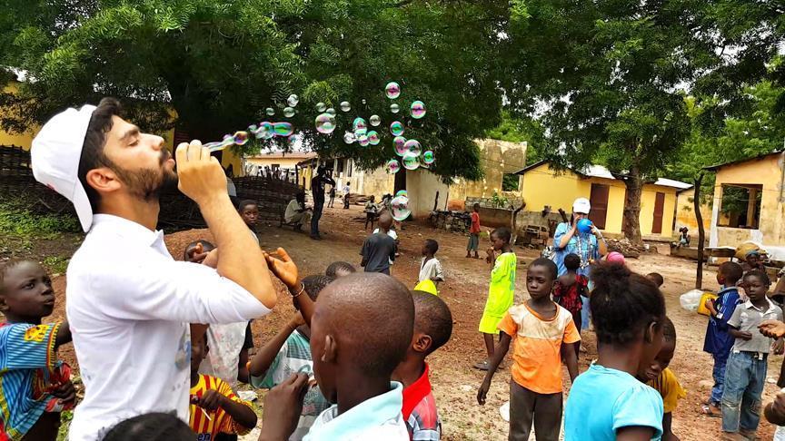 السياحة التطوعية.. السفر بنوايا حسنة إلى